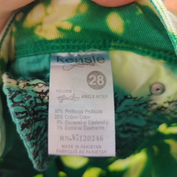 Kensie Hand Painted ankle Biter Skinny Jeans green - Picture 3 of 10